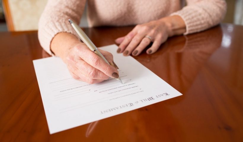 How will Probate lawyer London help you in probate registry?