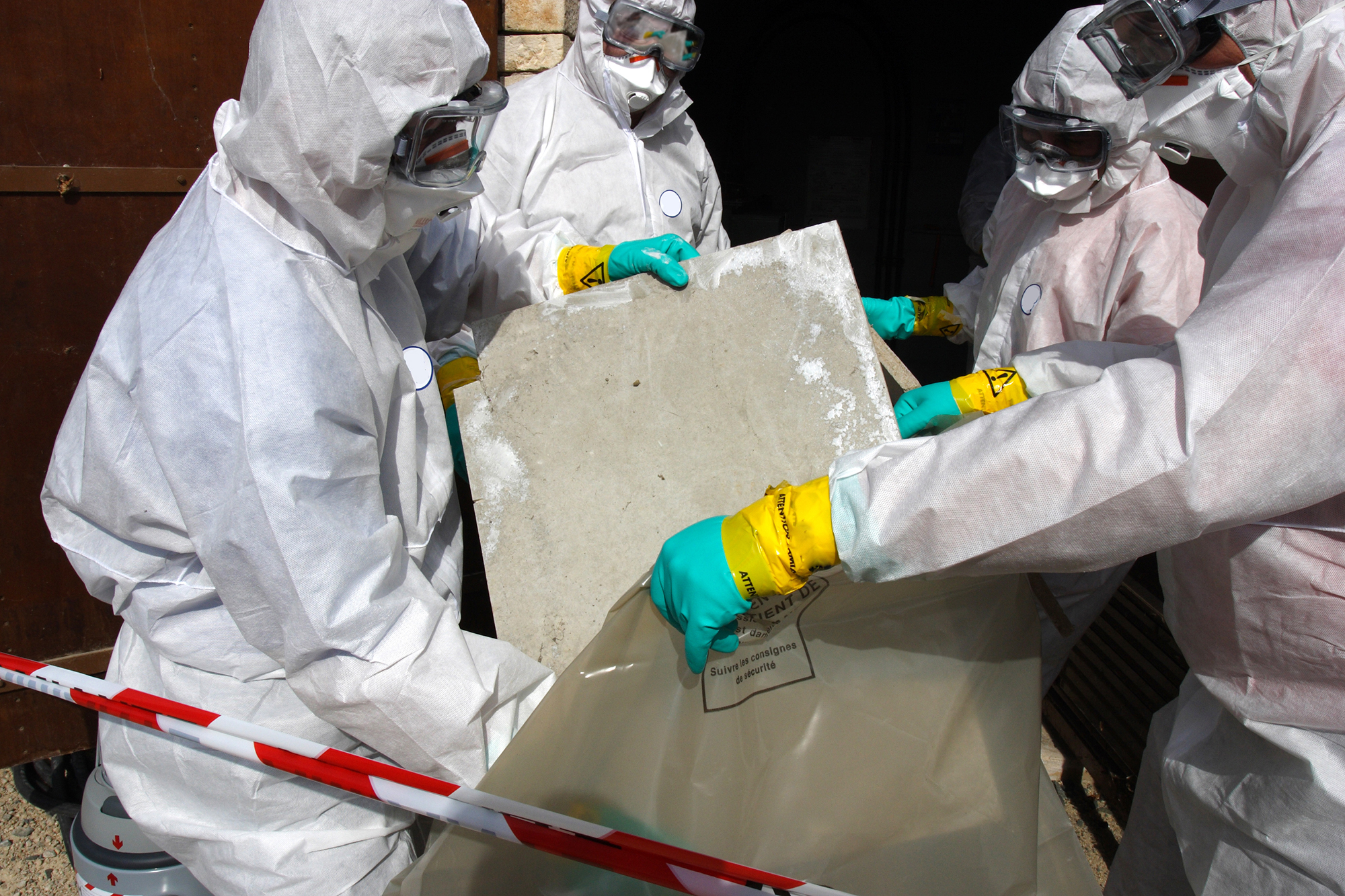What Should You Expect From A Professional Asbestos Removal Service?